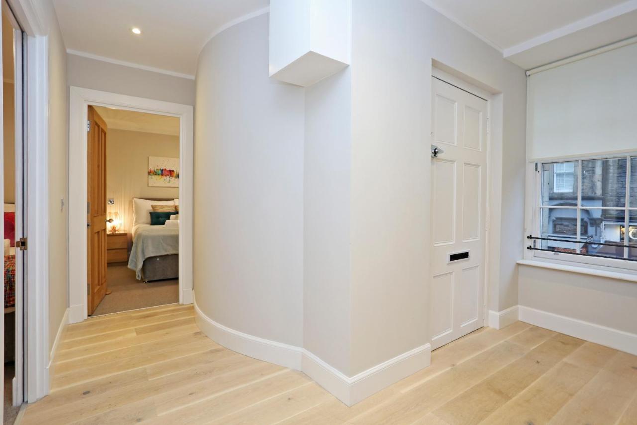 Joivy Elegant Home At The Heart Of The Royal Mile エディンバラ エクステリア 写真