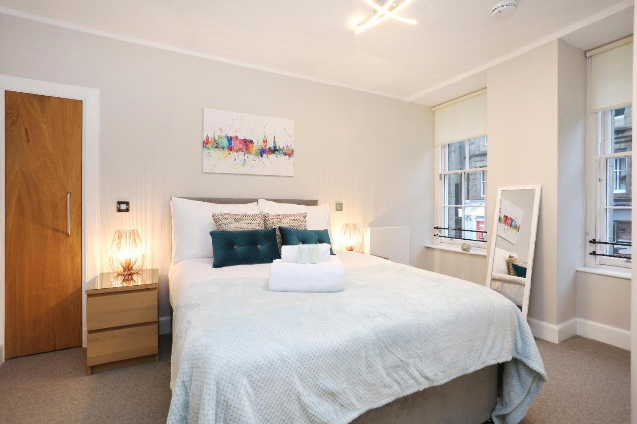 Joivy Elegant Home At The Heart Of The Royal Mile エディンバラ エクステリア 写真
