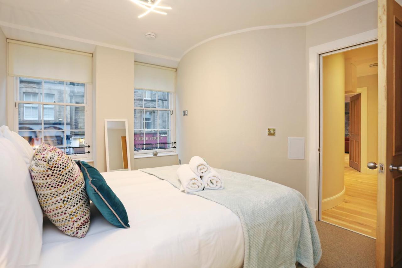 Joivy Elegant Home At The Heart Of The Royal Mile エディンバラ エクステリア 写真