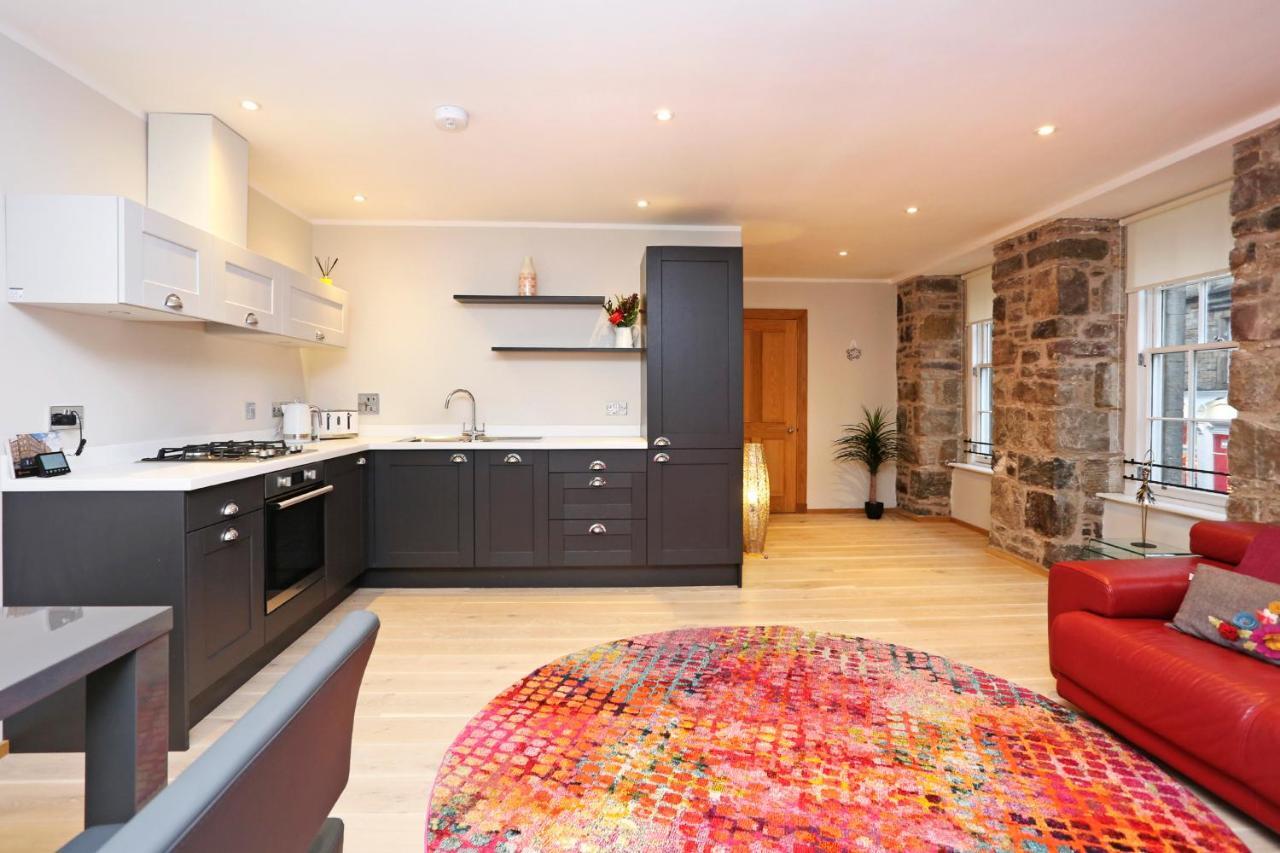 Joivy Elegant Home At The Heart Of The Royal Mile エディンバラ エクステリア 写真